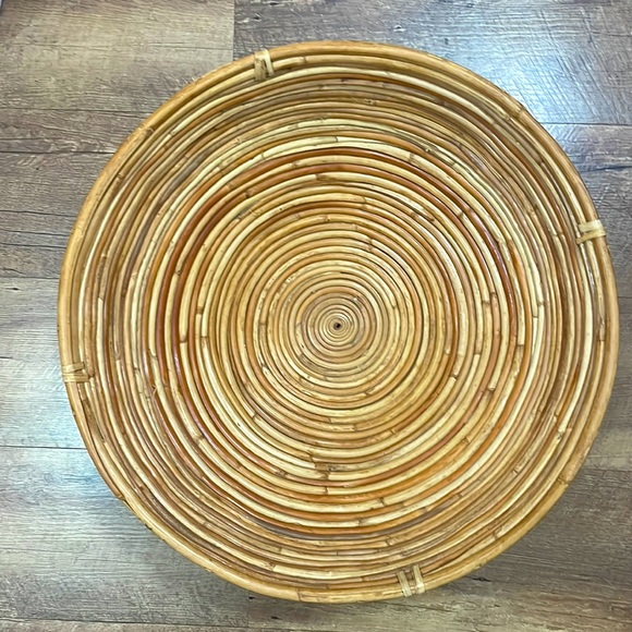 Large vintage coiled bamboo basket/Bowl. Handmade coiled basket. 16x6” - Picture 3 of 4
